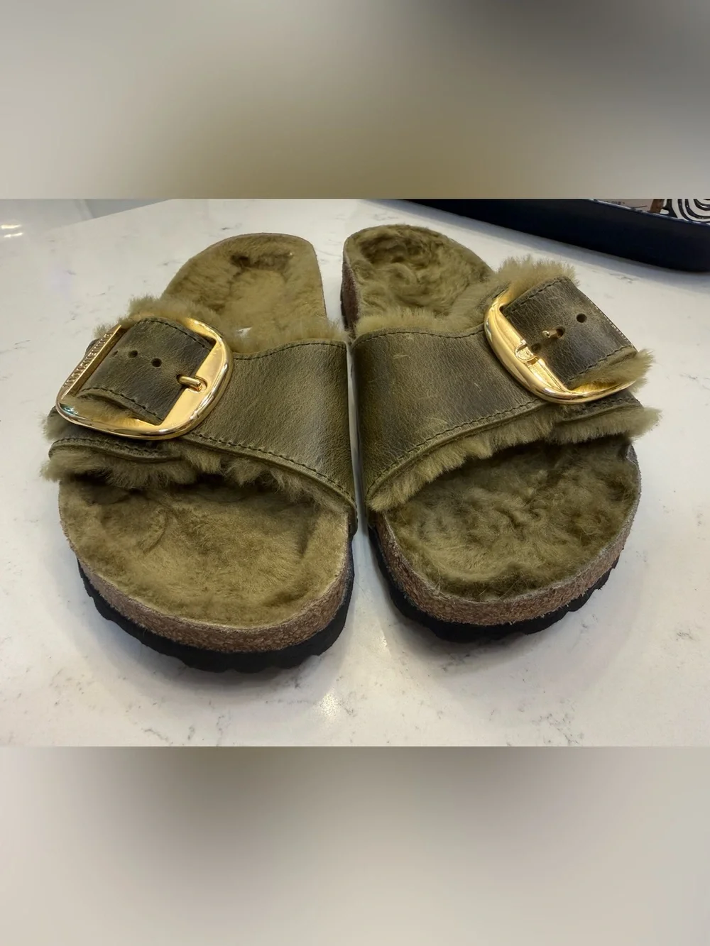 Birkenstock Madrid Big Buckle Shearling Oiled Leather Sandals in Olive Sz 38 - Picture 6 of 8